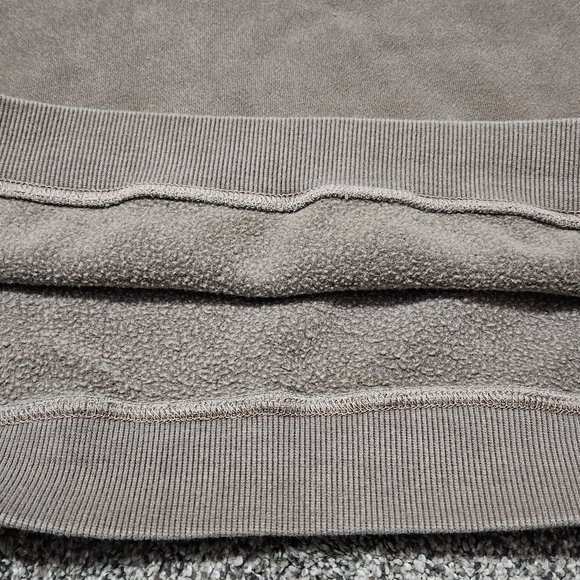 RED (Taylor's Version) Urban Outfitters Crewneck - Picture 6 of 16